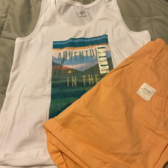 Old navy outfit - Picture 1 of 4